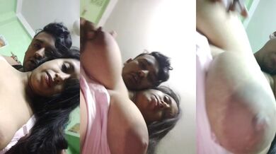 Meerut Sexy Bhabhi Shows First Time Big Boobs