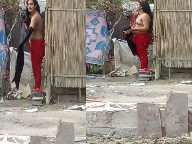 Neighbor Girl Nude Bath Caught Viral Hidden Cam